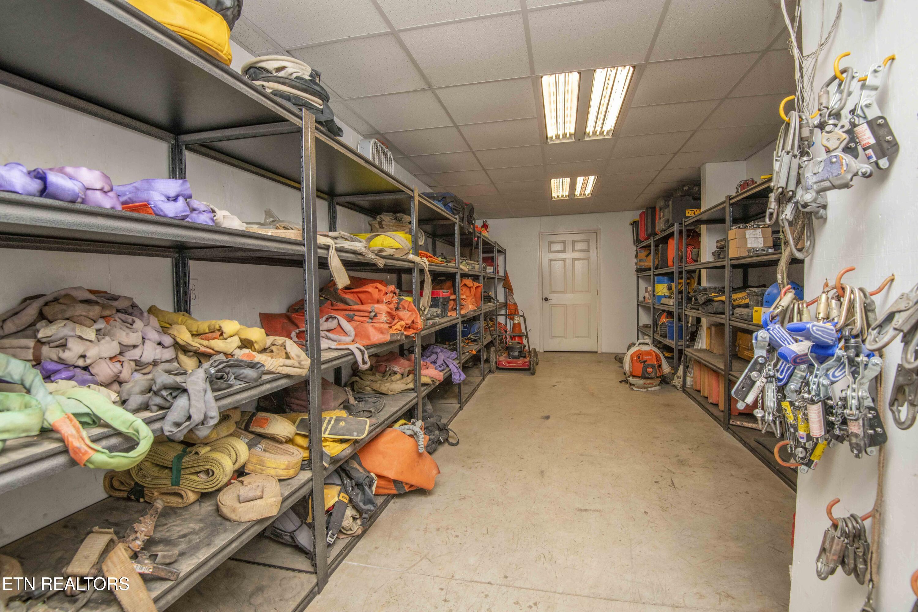 212 Meyers Grove Road New Tazewell, TN 37825 - Photo 44 of 59 shop 13_1