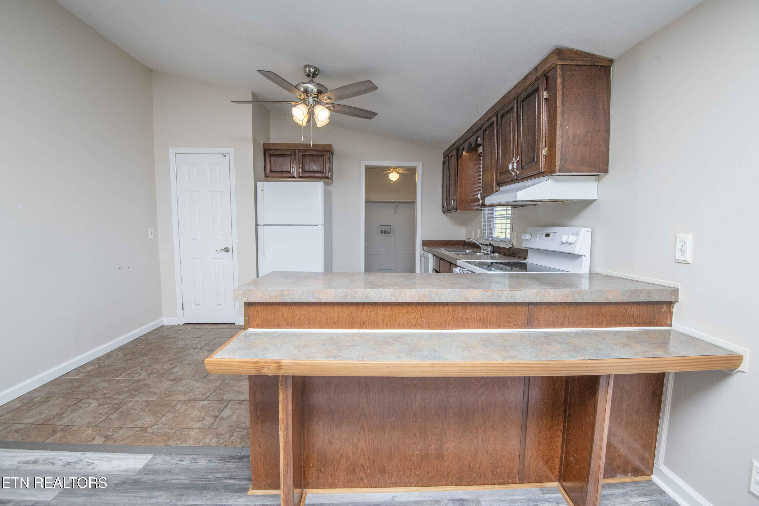 212 Meyers Grove Road New Tazewell, TN 37825 - Photo 8 of 59 kitchen_1