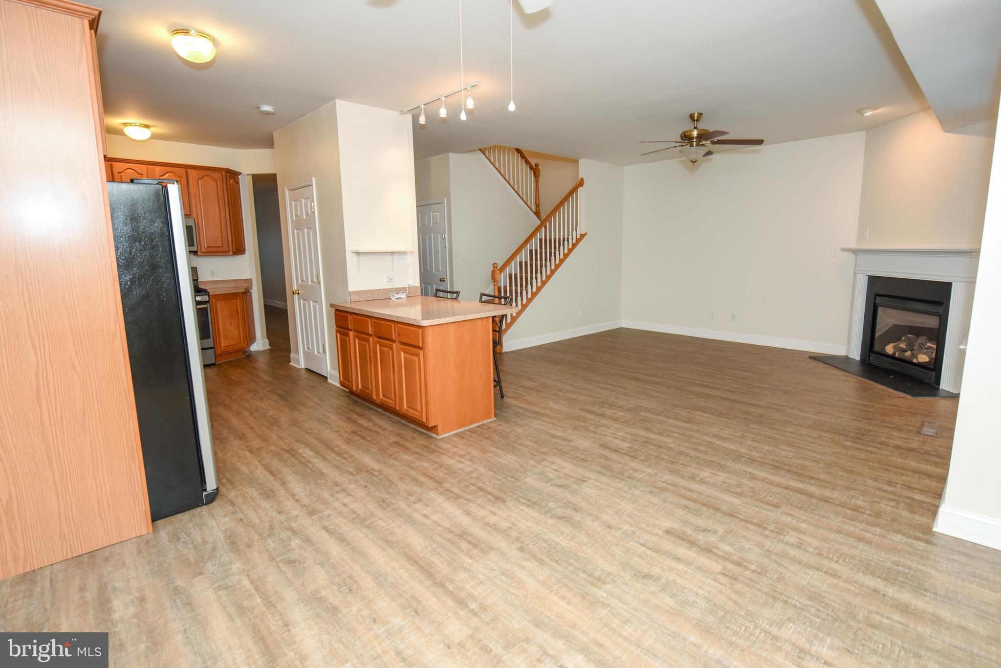 804 Red Lion Road Philadelphia, PA 19115 - Photo 3 of 34