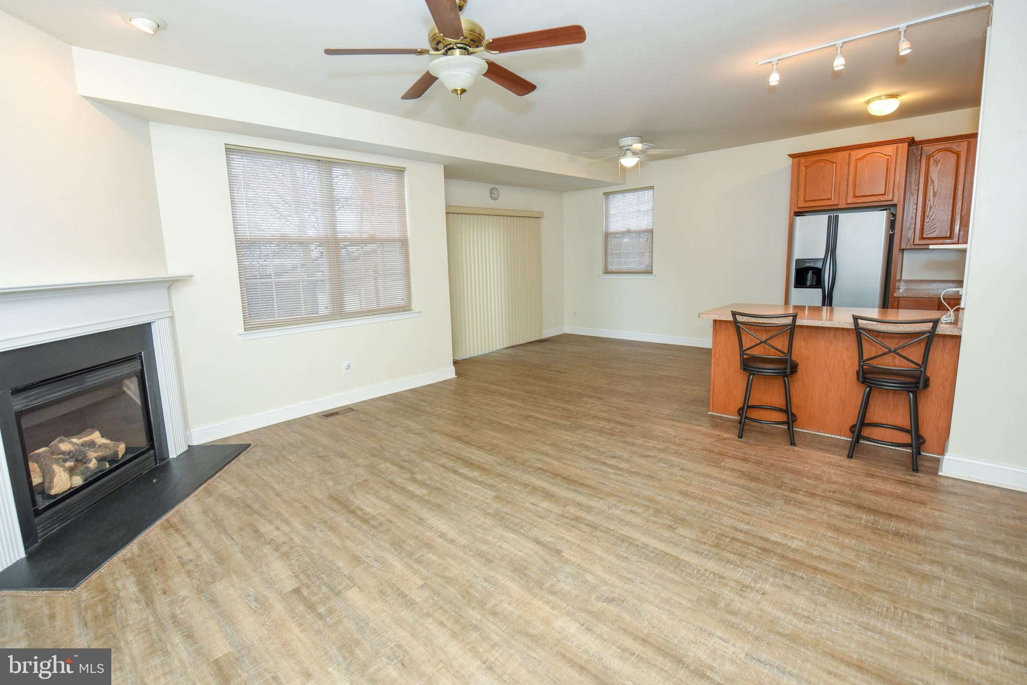 804 Red Lion Road Philadelphia, PA 19115 - Photo 4 of 34