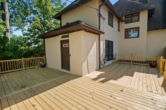 $1,100,000 | 72 Hamilton Avenue, New Rochelle, NY 10801