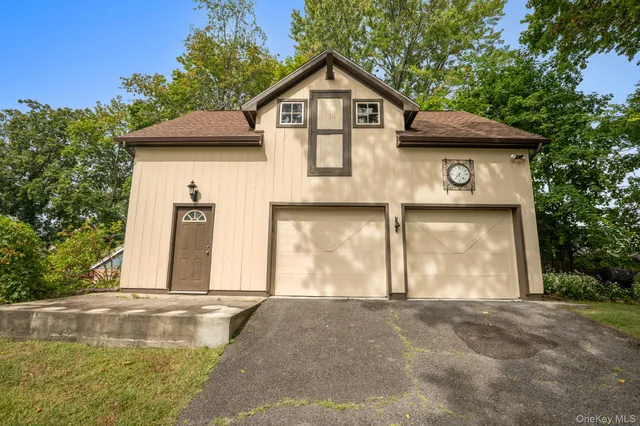 $1,100,000 | 72 Hamilton Avenue, New Rochelle, NY 10801