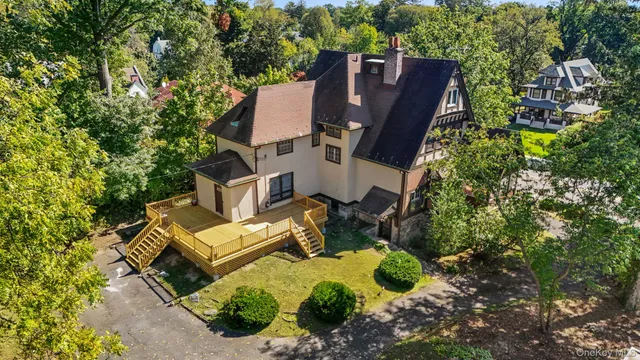 $1,100,000 | 72 Hamilton Avenue, New Rochelle, NY 10801