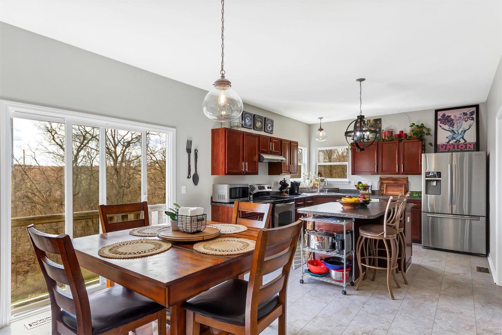 906 Palomino Path High Ridge, MO 63049 - Photo 16 of 41