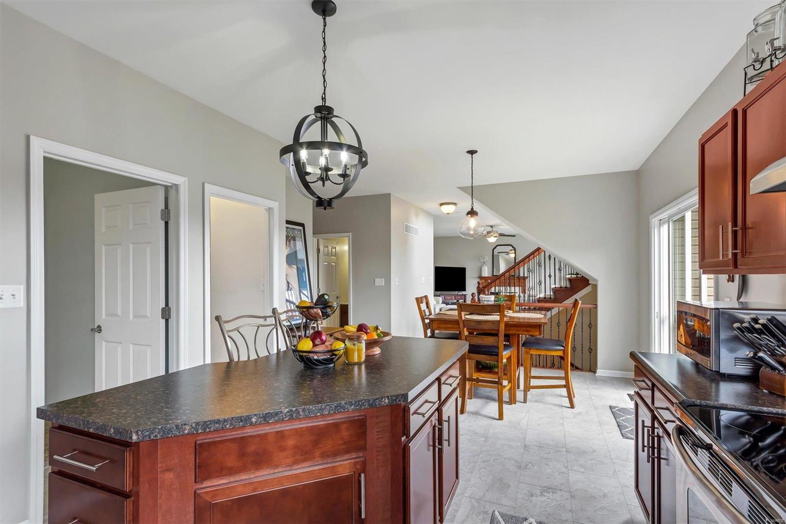 906 Palomino Path High Ridge, MO 63049 - Photo 20 of 41