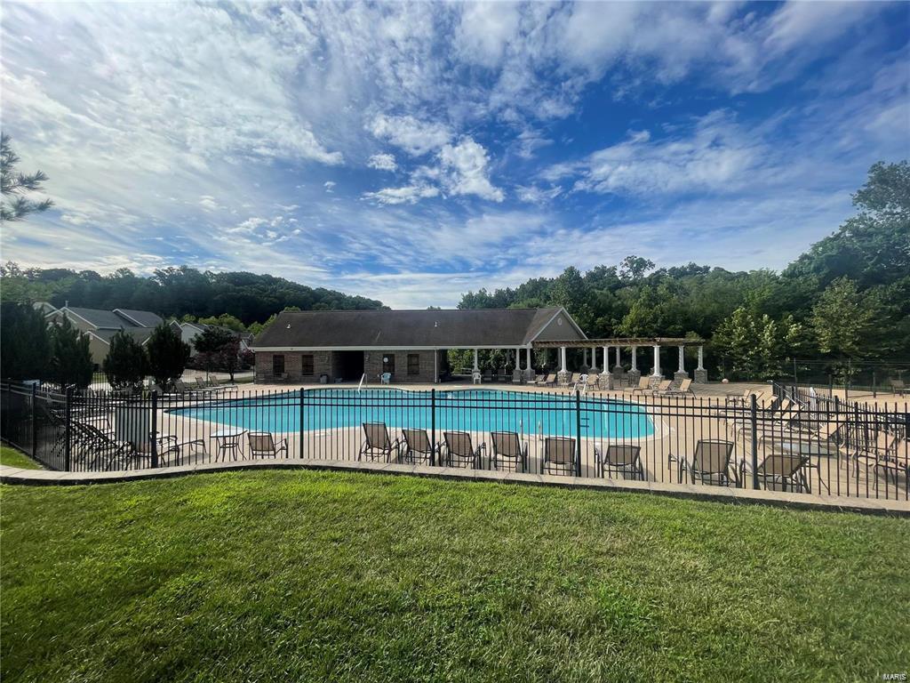 906 Palomino Path High Ridge, MO 63049 - Photo 2 of 41