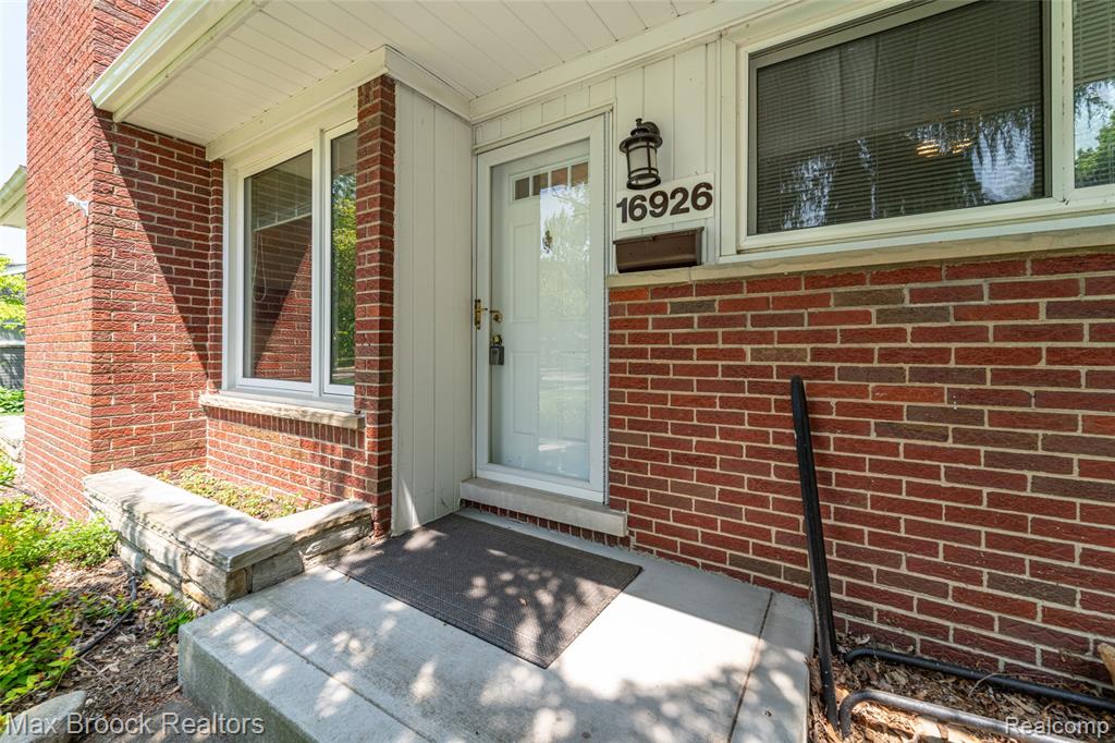 16926 Beverly Road Beverly Hills, MI 48025 - Photo 24 of 25