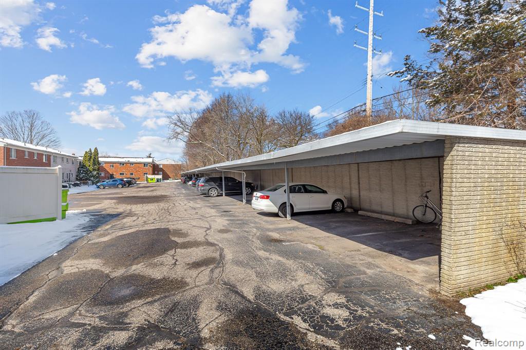 401 Miller Avenue, Unit 206 Rochester, MI 48307 - Photo 5 of 18 Gallery Image 5