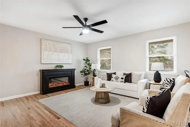 $339,000 | 915 Trianon Lane, Ballwin, MO 63011