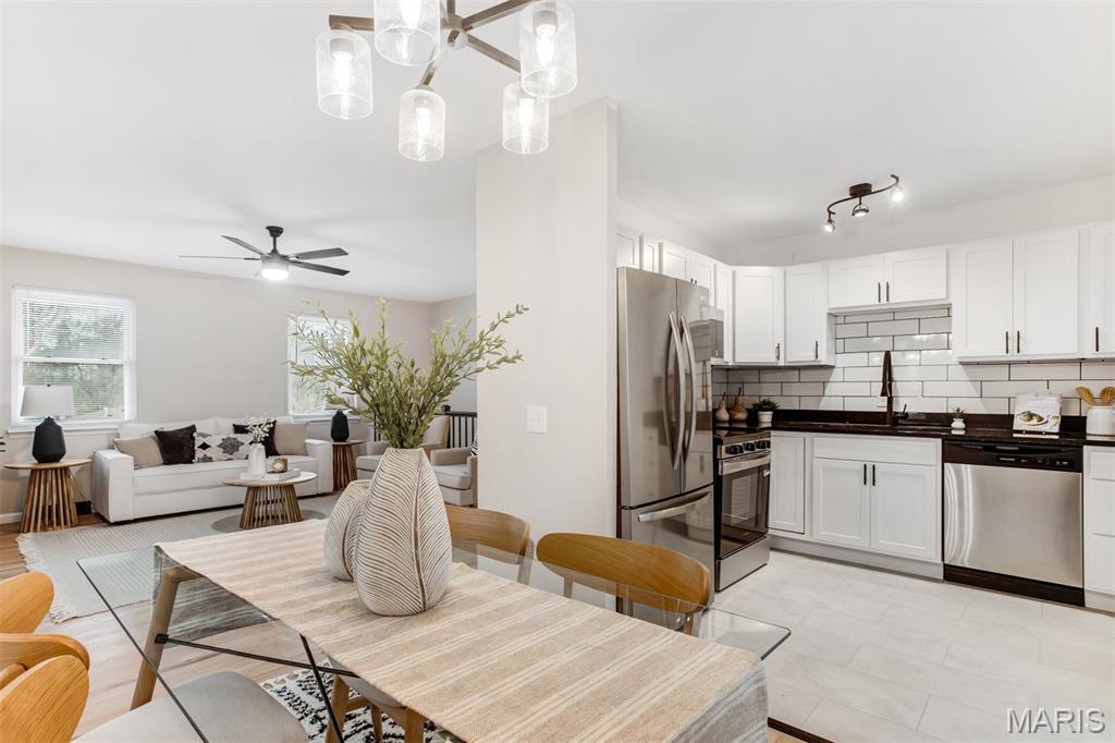 915 Trianon Lane Ballwin, MO 63011 - Photo 18 of 53