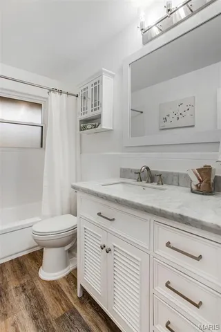 $339,000 | 915 Trianon Lane, Ballwin, MO 63011