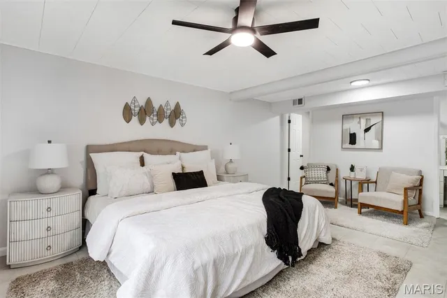 $339,000 | 915 Trianon Lane, Ballwin, MO 63011