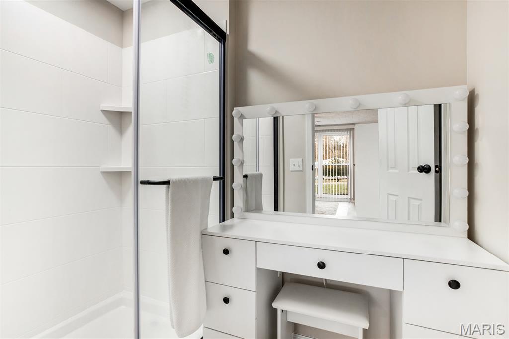 915 Trianon Lane Ballwin, MO 63011 - Photo 40 of 53