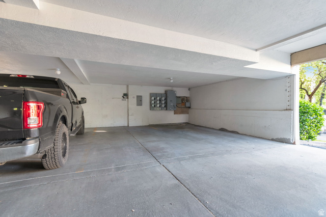 9215 South Jefferson Cove Sandy, UT 84070 - Photo 15 of 21