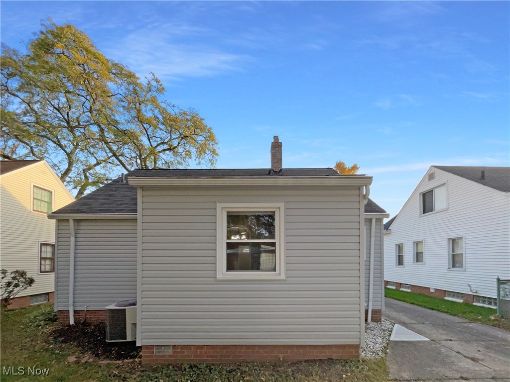 22220 Westwood Road Cleveland, OH 44126 - Photo 8 of 21