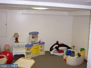 218 Kenmore Road Havertown, PA 19083 - Photo 3 of 6