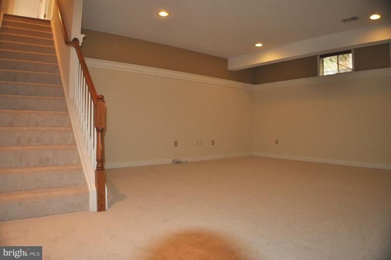 7420 Spring Summit Road Springfield, VA 22150 - Photo 20 of 30 Large Recreation Room