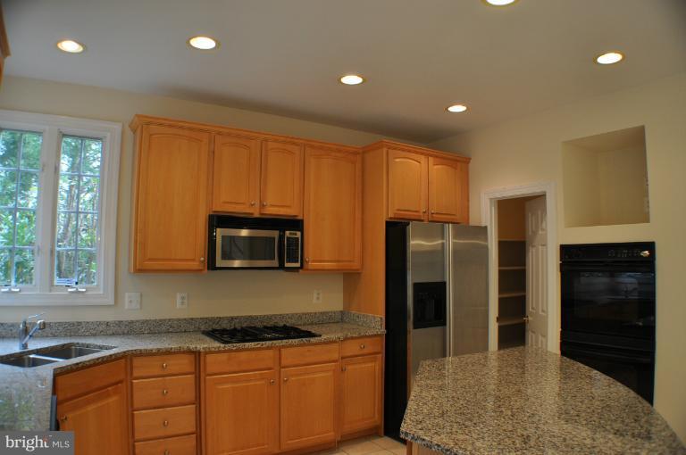 7420 Spring Summit Road Springfield, VA 22150 - Photo 25 of 30 Double Ovens, Walk in Pantry, Gas Stove, Granite