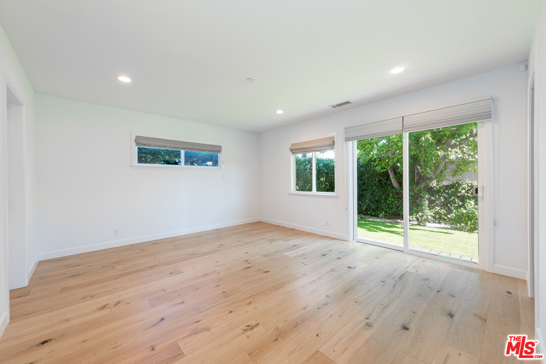 5970 Balcom Avenue Encino, CA 91316 - Photo 11 of 21