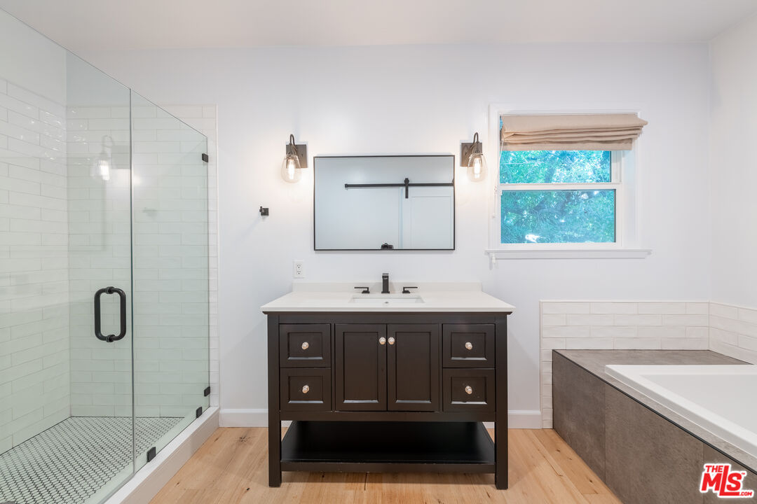 5970 Balcom Avenue Encino, CA 91316 - Photo 12 of 21