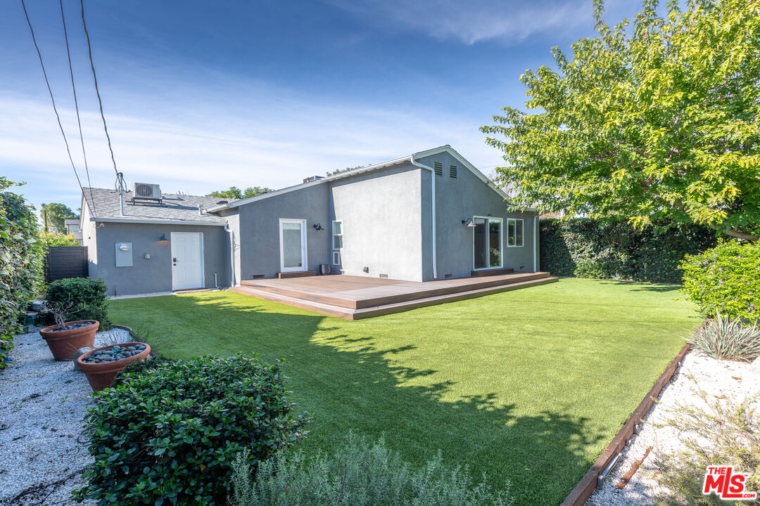 5970 Balcom Avenue Encino, CA 91316 - Photo 18 of 21