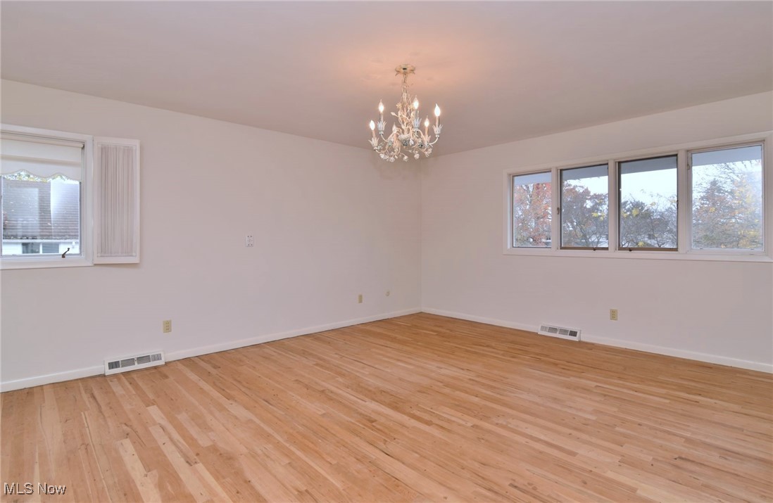 24806 Duffield Road Beachwood, OH 44122 - Photo 17 of 35 Gallery Image 17