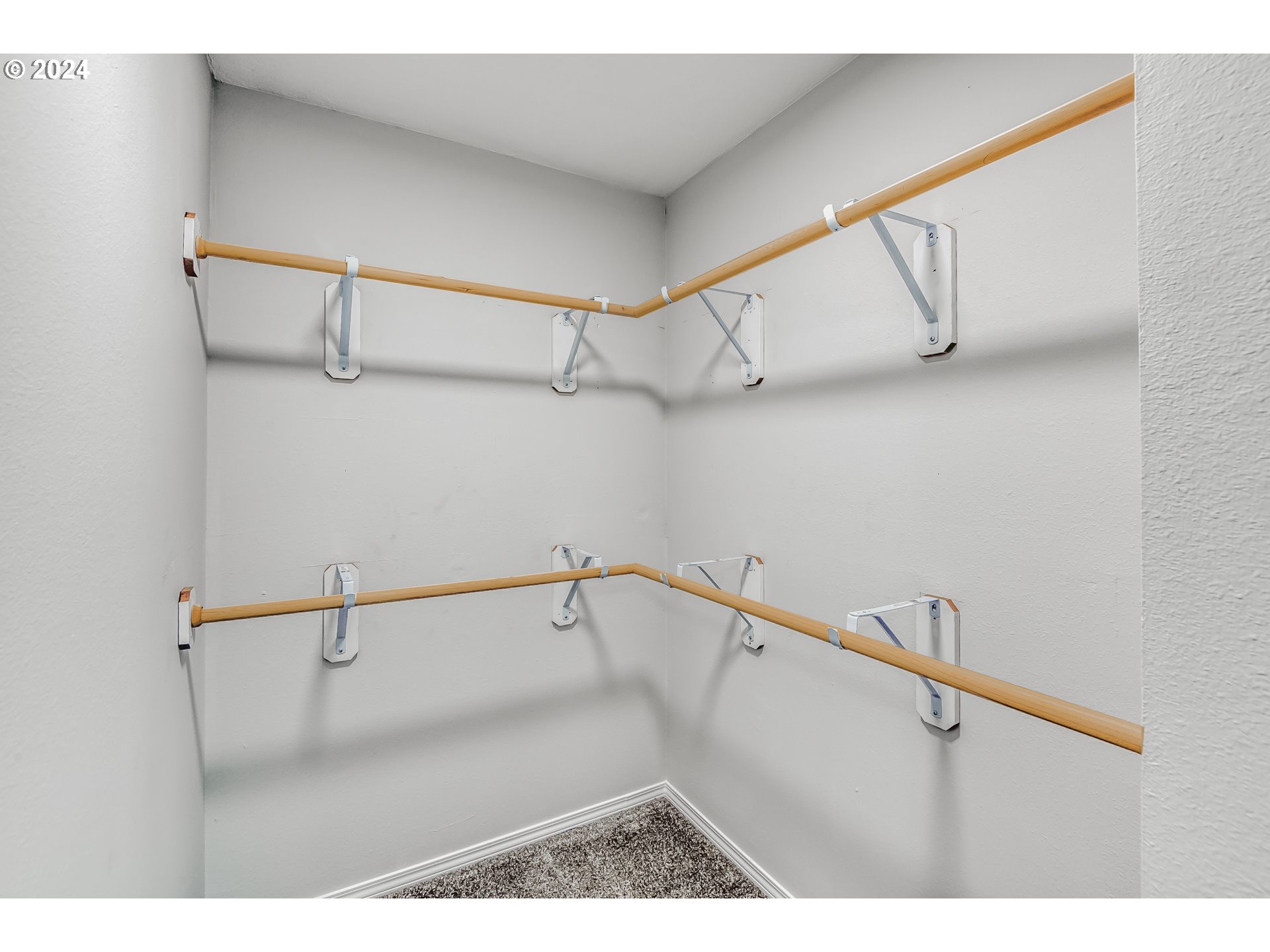 8640 Southwest 133rd Avenue Beaverton, OR 97008 - Photo 20 of 25 a view of a rack on the wall