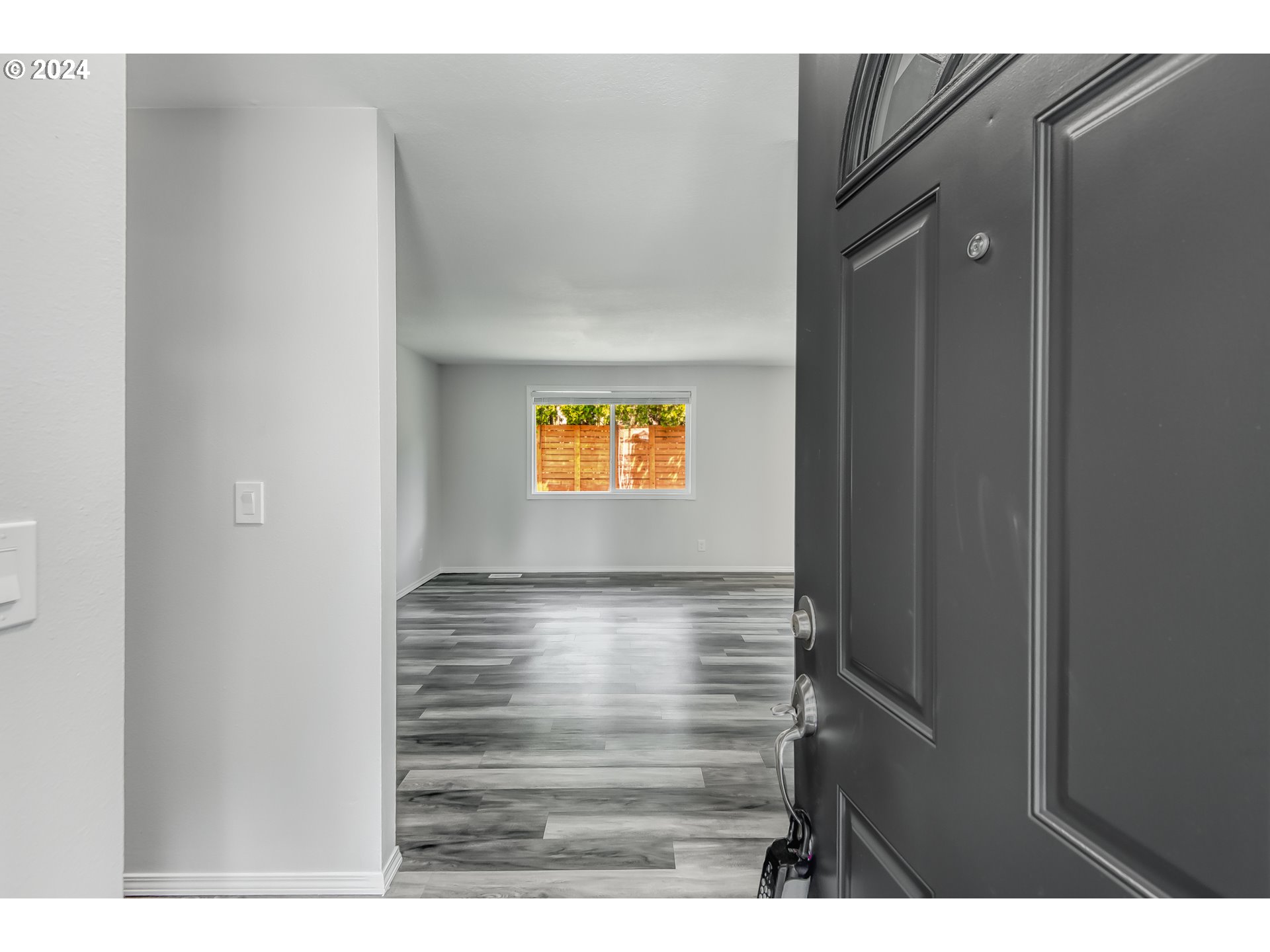 8640 Southwest 133rd Avenue Beaverton, OR 97008 - Photo 2 of 25 a view of entryway