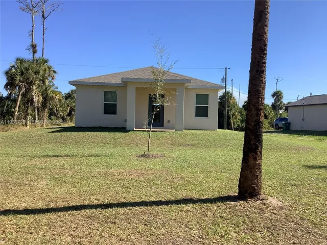 $2,100 | 3035 Harvard Circle, Unit 3035, LaBelle, FL 33935