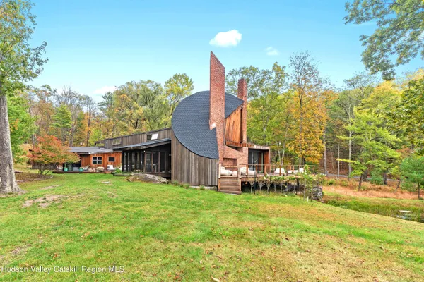 $3,500,000 | 289 Upper Byrdcliffe Road, Woodstock, NY 12498