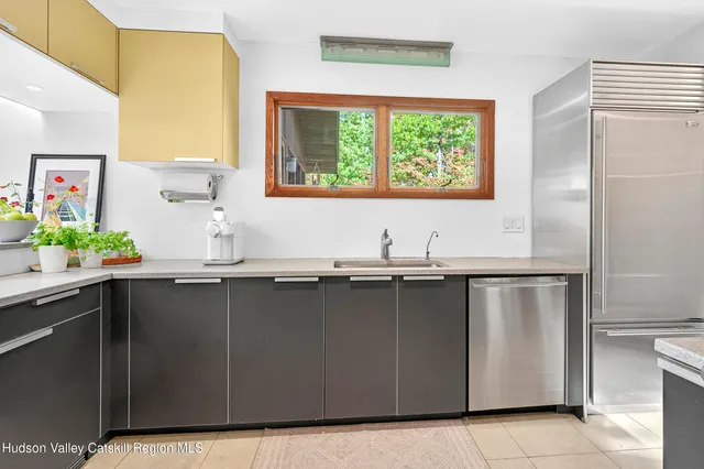 $3,500,000 | 289 Upper Byrdcliffe Road, Woodstock, NY 12498