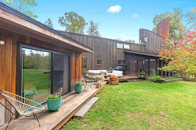 $3,500,000 | 289 Upper Byrdcliffe Road, Woodstock, NY 12498