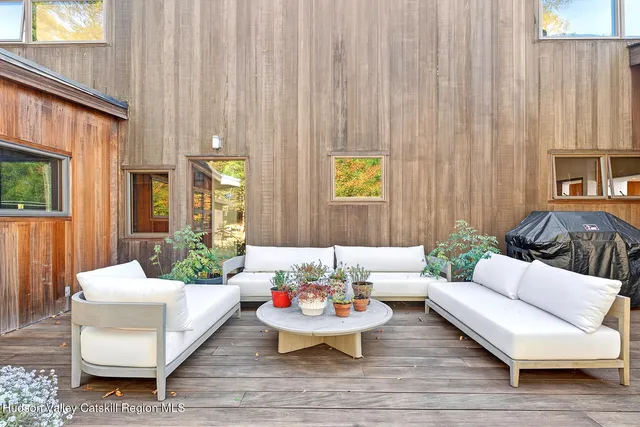 $3,500,000 | 289 Upper Byrdcliffe Road, Woodstock, NY 12498