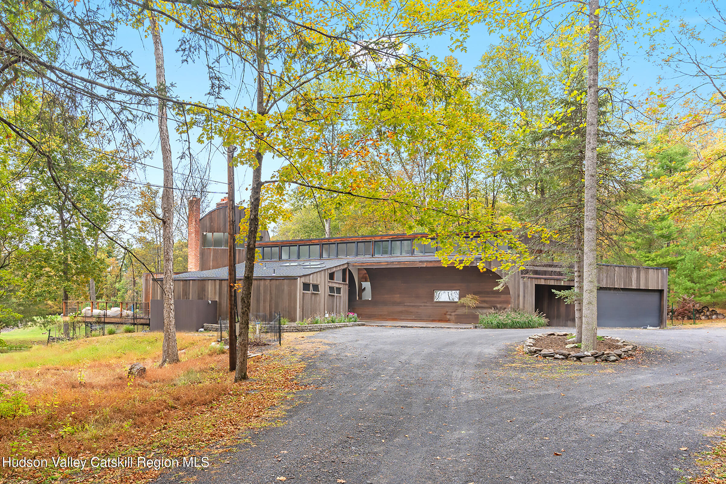 289 Upper Byrdcliffe Road Woodstock, NY 12498 - Photo 47 of 49 front driveway ok