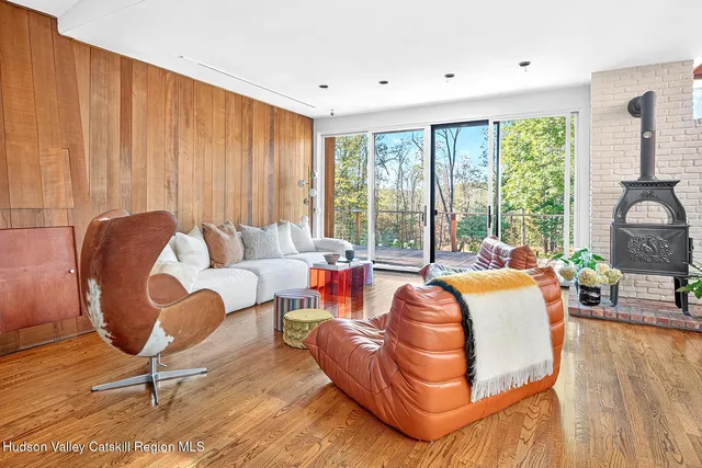 $3,500,000 | 289 Upper Byrdcliffe Road, Woodstock, NY 12498