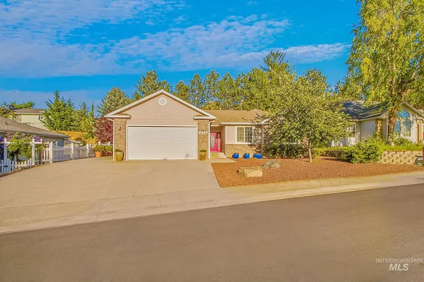 $429,300 | 2133 13th Street, Lewiston, ID 83501