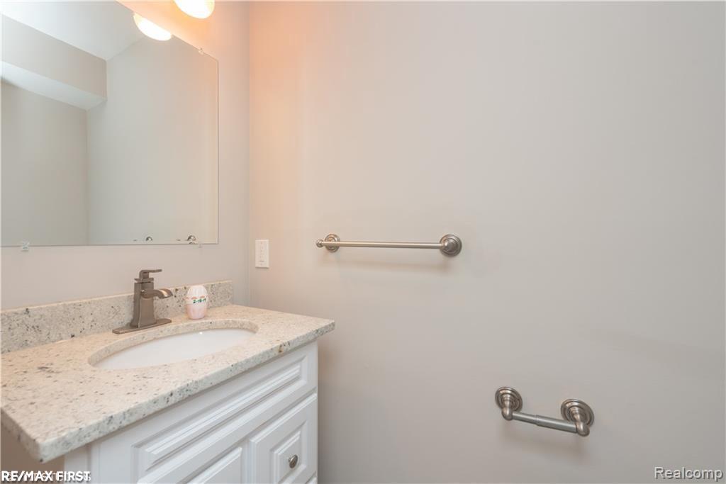 33670 Embassy Street Chesterfield, MI 48047 - Photo 8 of 14
