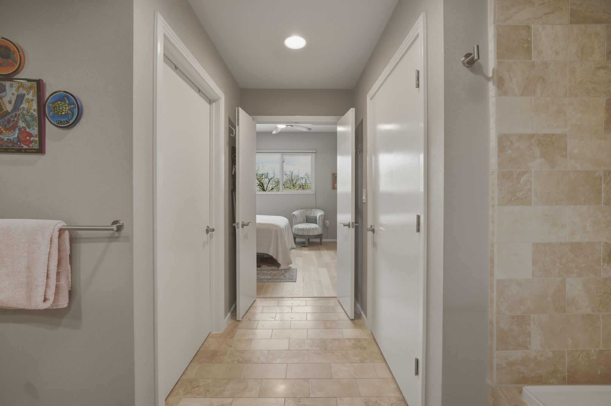 1600 Barton Springs Road, Unit 4305 Austin, TX 78704 - Photo 11 of 26 a view of a hallway with bathroom