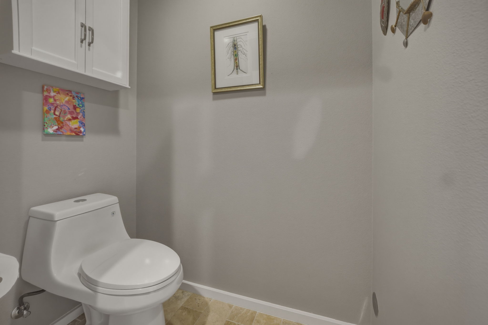 1600 Barton Springs Road, Unit 4305 Austin, TX 78704 - Photo 14 of 26 a white toilet sitting next to a white walls