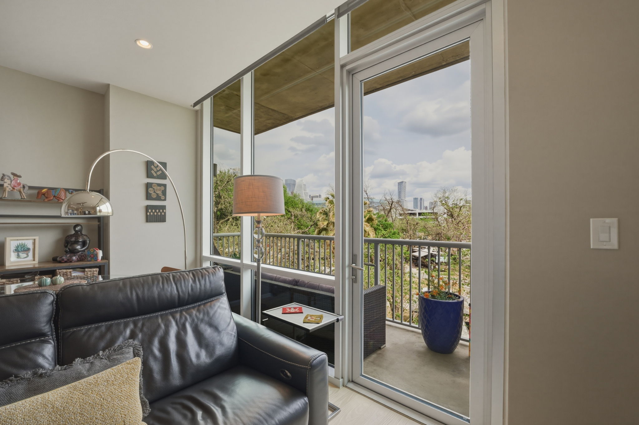 1600 Barton Springs Road, Unit 4305 Austin, TX 78704 - Photo 18 of 26 a living room with furniture