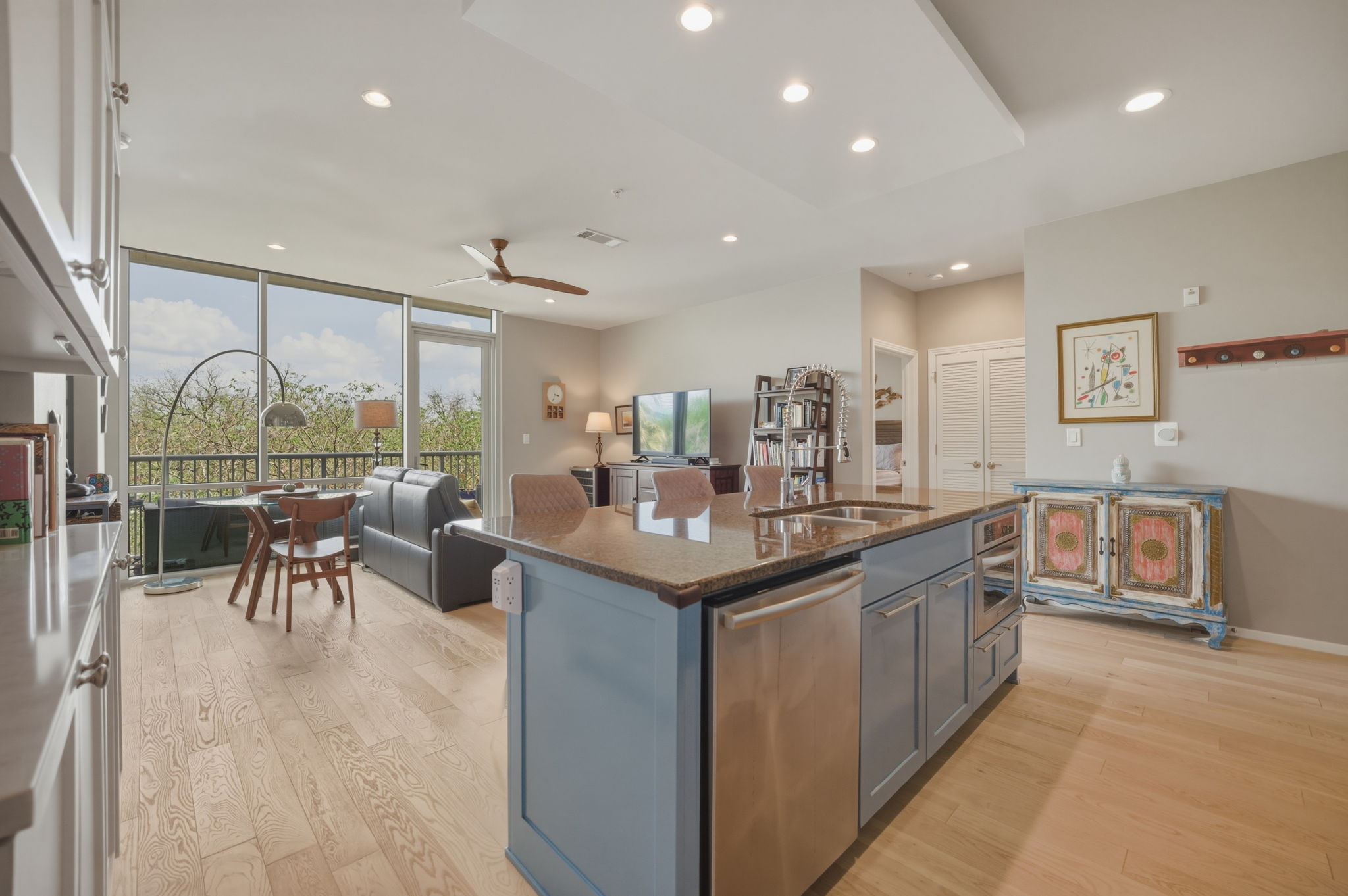 1600 Barton Springs Road, Unit 4305 Austin, TX 78704 - Photo 26 of 26 a kitchen with lots of counter top space