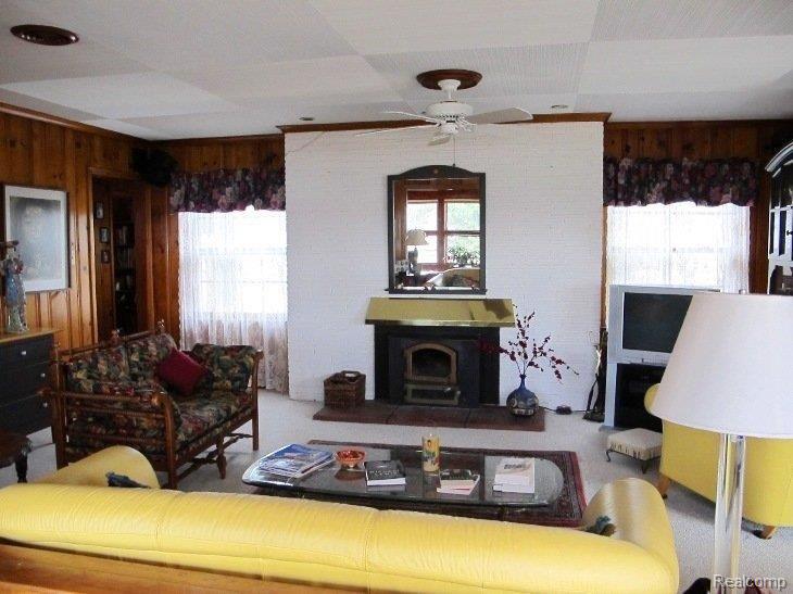 3912 Ponchartrain Pinckney, MI 48169 - Photo 15 of 25 Fireplace 2