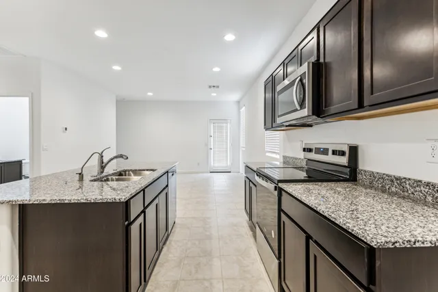 $294,985 | 11926 East Lupine Lane, Florence, AZ 85132