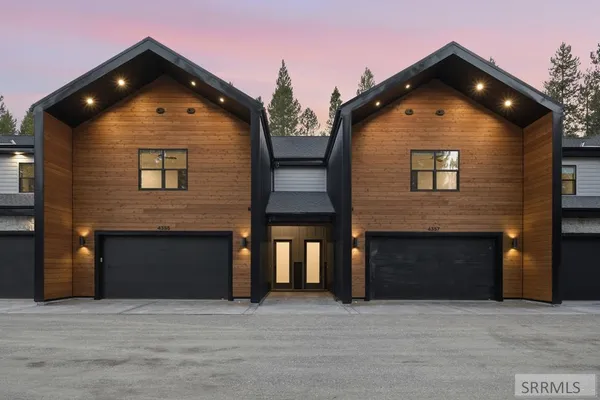 $795,000 | 4347 Yeti Lane, Island Park, ID 83429