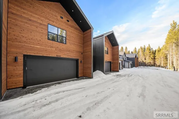 $795,000 | 4347 Yeti Lane, Island Park, ID 83429