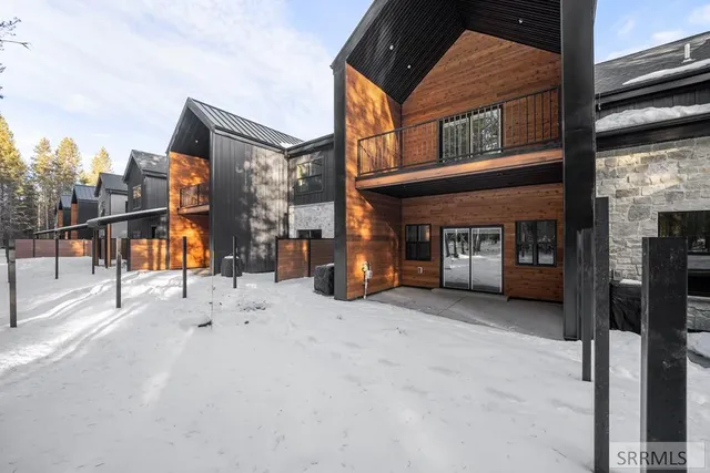 $795,000 | 4347 Yeti Lane, Island Park, ID 83429