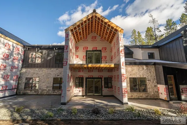 $795,000 | 4347 Yeti Lane, Island Park, ID 83429