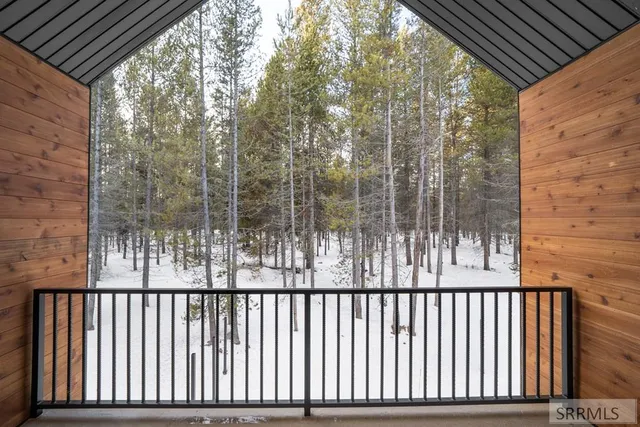 $795,000 | 4347 Yeti Lane, Island Park, ID 83429