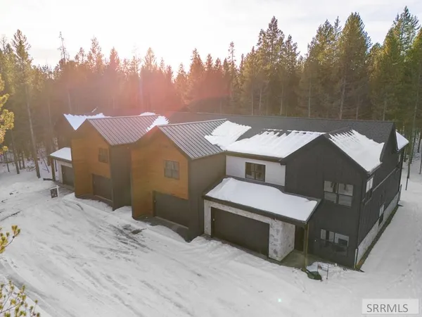 $795,000 | 4347 Yeti Lane, Island Park, ID 83429