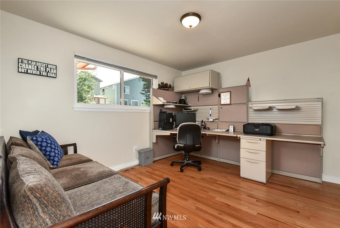 17658 110th Avenue Southeast Renton, WA 98055 - Photo 14 of 20 Gallery Image 14